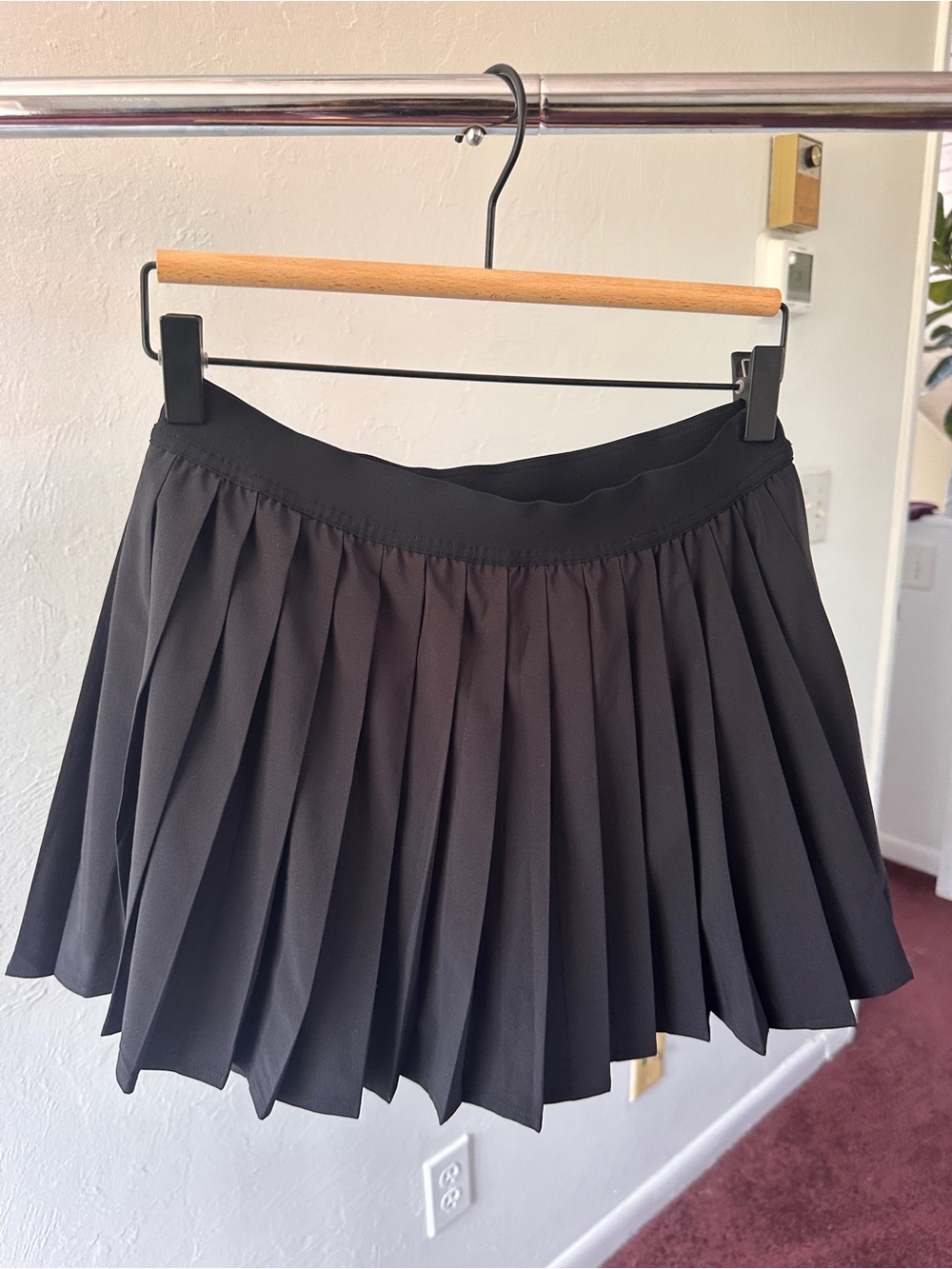 Lululemon Black Pleated Mini Skirt